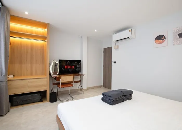 Townhouse At Sathu Pradit Road Bangkok