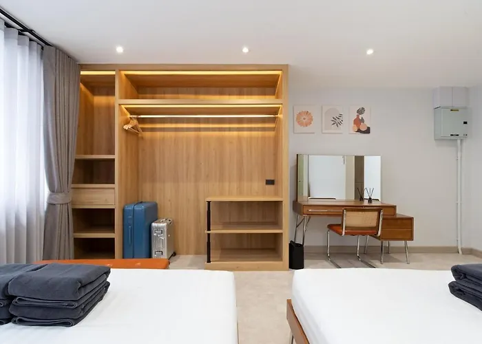 Apartment Townhouse At Sathu Pradit Road Bangkok
