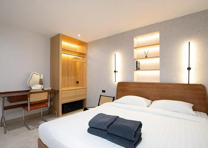 Townhouse At Sathu Pradit Road
