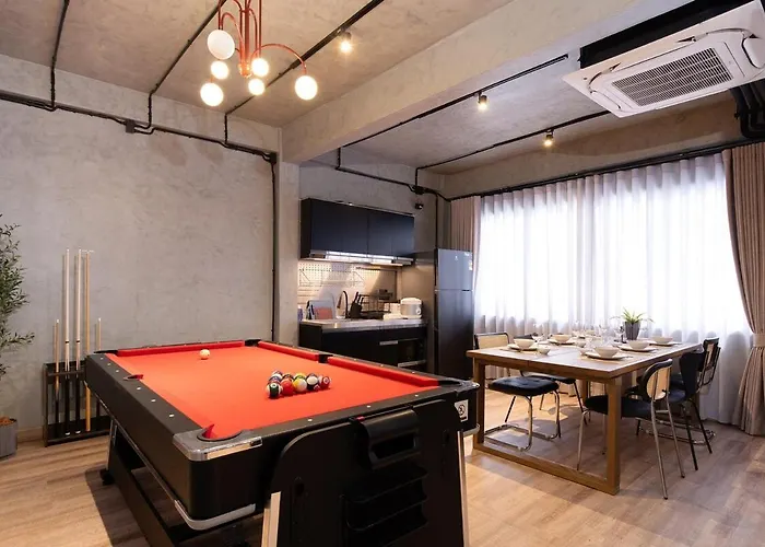 Townhouse At Sathu Pradit Road Apartment