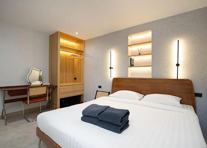 Apartment Townhouse At Sathu Pradit Road Bangkok