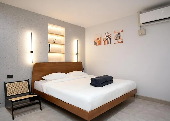 Townhouse At Sathu Pradit Road